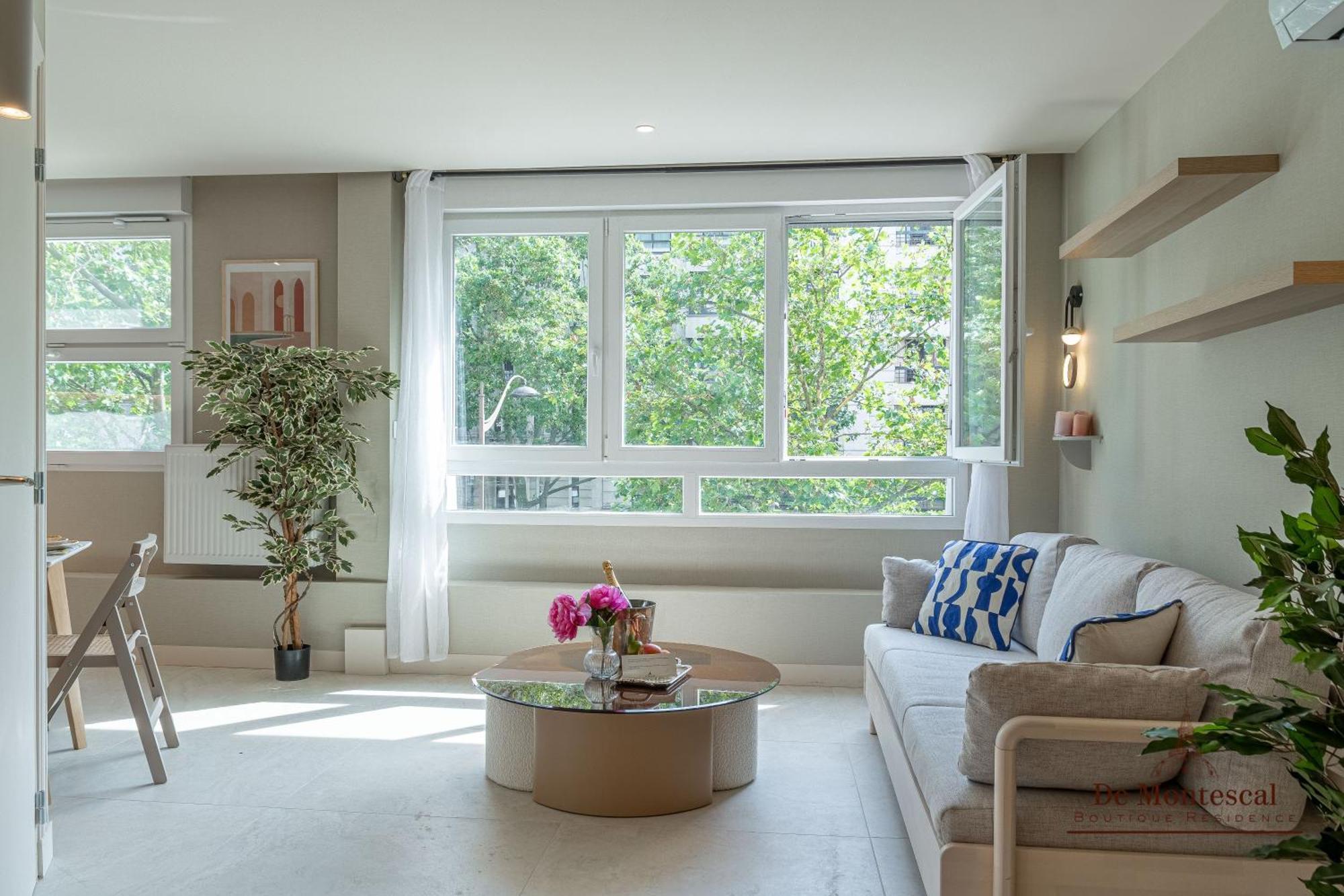 De Montescal - Hot Tub And Ac Cosy Apartment A Prime Location 40M2 Paris Exterior foto