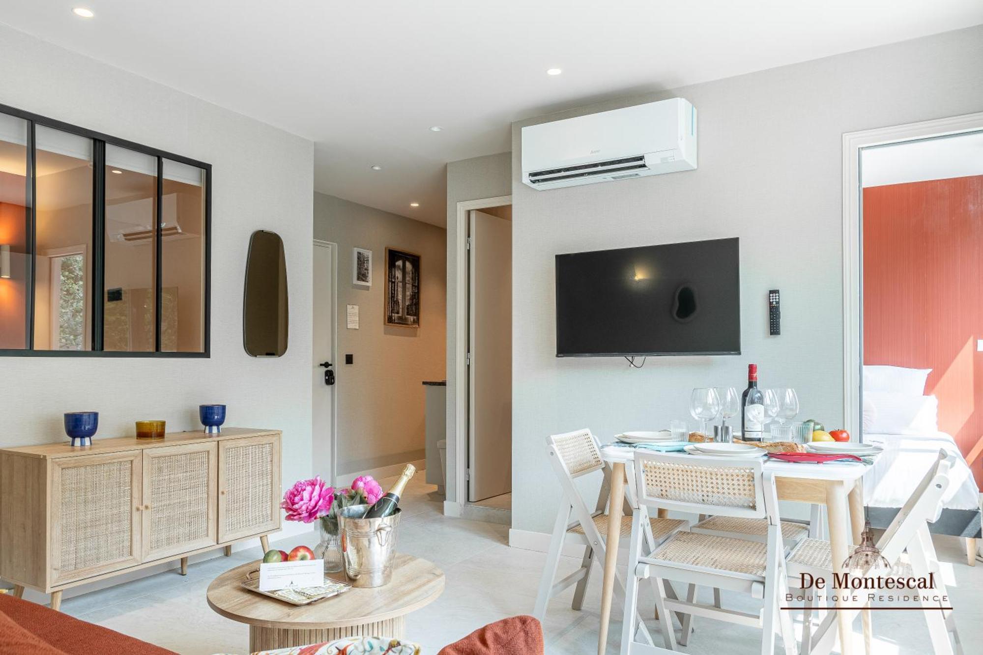 De Montescal - Hot Tub And Ac Cosy Apartment A Prime Location 40M2 Paris Exterior foto