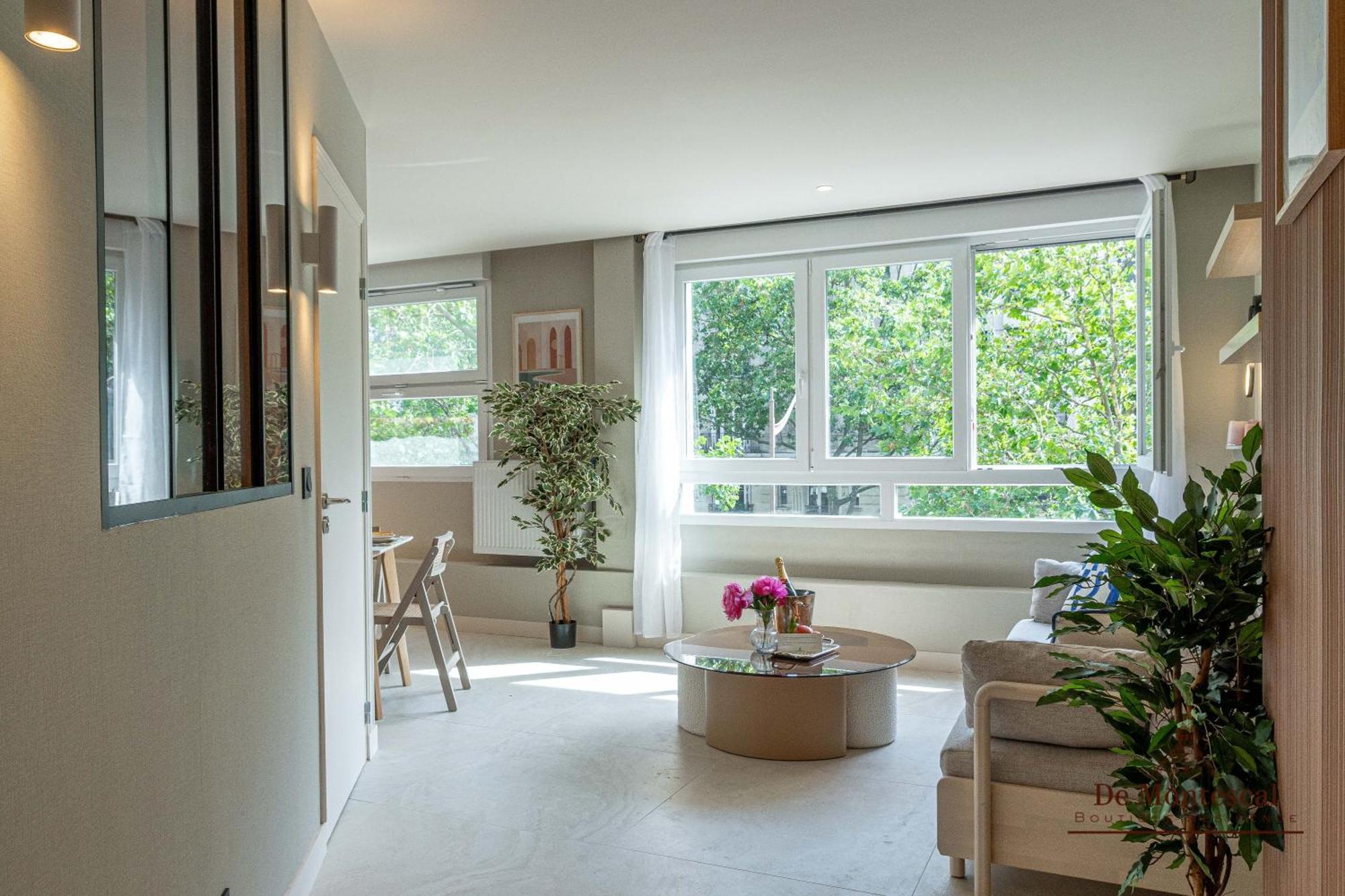 De Montescal - Hot Tub And Ac Cosy Apartment A Prime Location 40M2 Paris Exterior foto